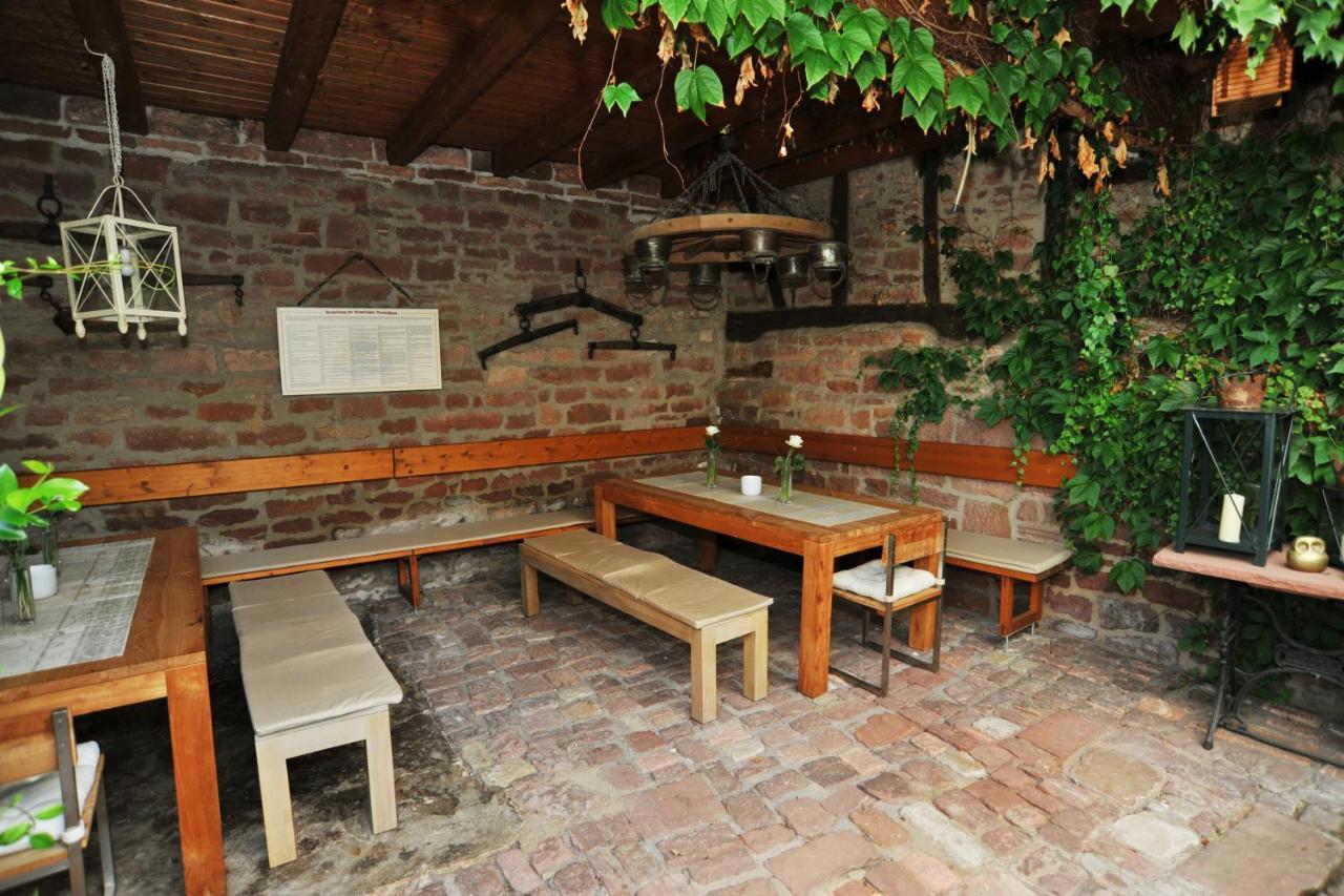 Gasthaus Zur Krone Großheubach Екстериор снимка